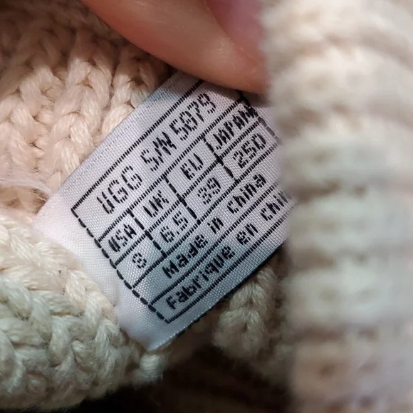 Ugg Australia Women 5879 Sweater Cardi Short Ankle Shoes boots sz 8 - Picture 6 of 6